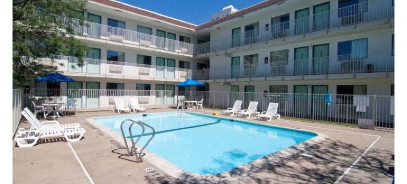 6号汽车旅馆明尼阿波里斯市北 - 罗斯维尔店(Motel 6 Roseville, MN - Minneapolis North)图片