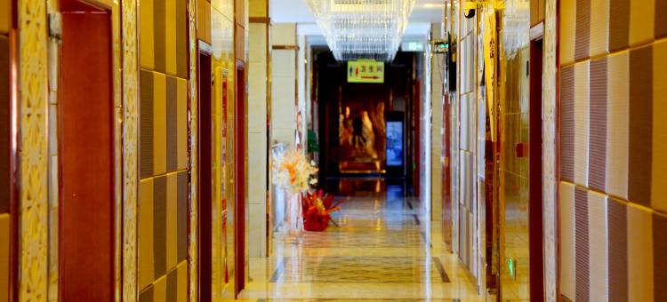 德令哈沣澜泽大酒店(海子诗歌陈列馆店)图片