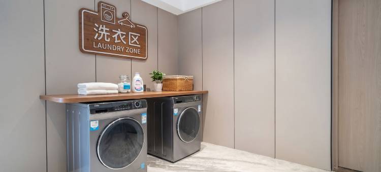 瀚洋智能酒店(蒙自一中店)图片