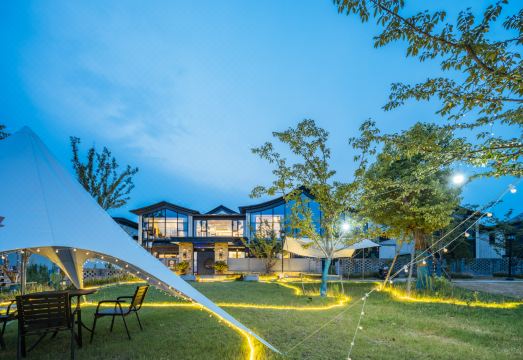 Floral Hotel·Baohua Temple Taoli spring breeze hotel Hotel Overview