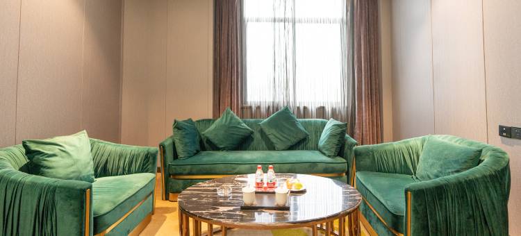 华容宏发国际大酒店(人民广场店)图片