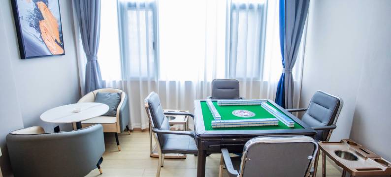 馨悦假日酒店(陆良图腾商业中心春光路店)图片