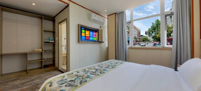 铂悦轻奢酒店(泰山路世纪华联店)图片