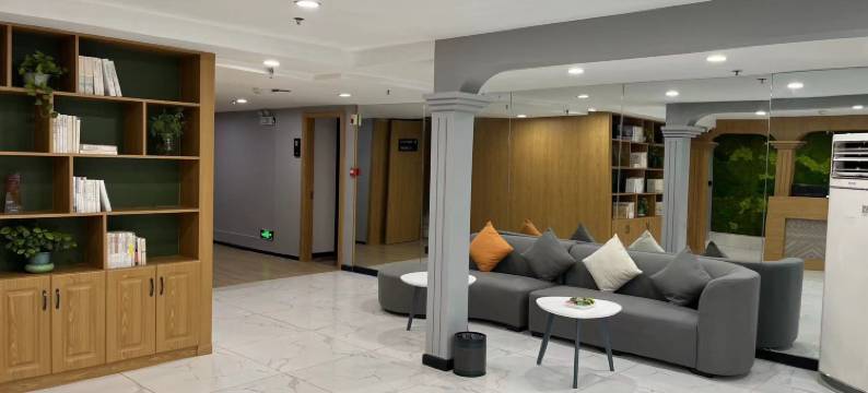 雅乐庭酒店(武汉工程大学金融港北地铁站店)图片