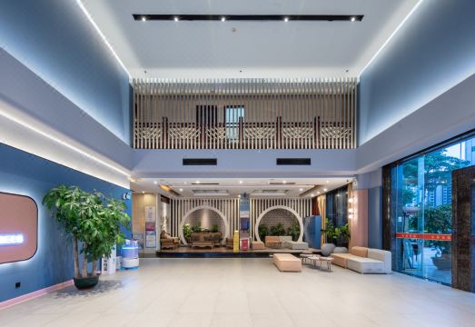 HanTing Hotel (Shenzhen Bao'an International Exhibition Center) Hotel Overview