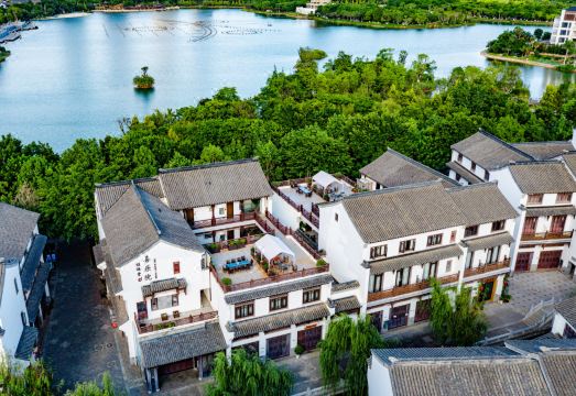 弥勒喜乐院酒店（湖泉水乡旅游度假区店）外景图