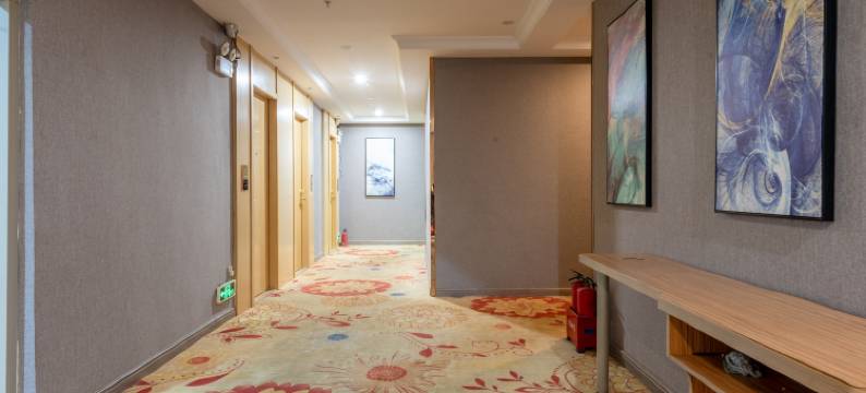 珠峰电竞民宿(南头店)图片