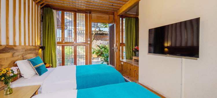 久栖·丽江秋桐下庭院图片