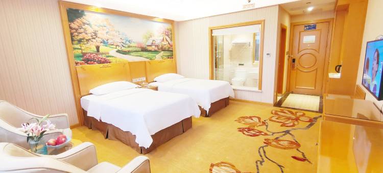 欢喜爱乐酒店(梧州南宁百货高铁南站店)图片