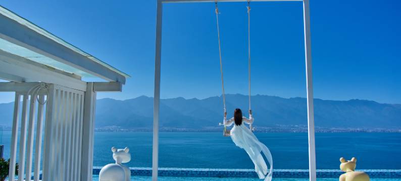 大理半山海居海景美宿图片