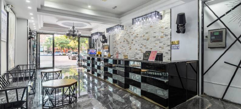 V8时光美宿酒店(海口美苑路第四中学店)图片