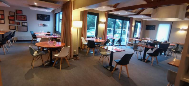 奥晨沃洛吉斯酒店(Logis, Hôtel Au Chêne Vert, Saint-Brieuc Nord)图片