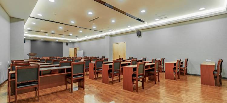 泰安丰华泰和酒店(泰山学院店)图片