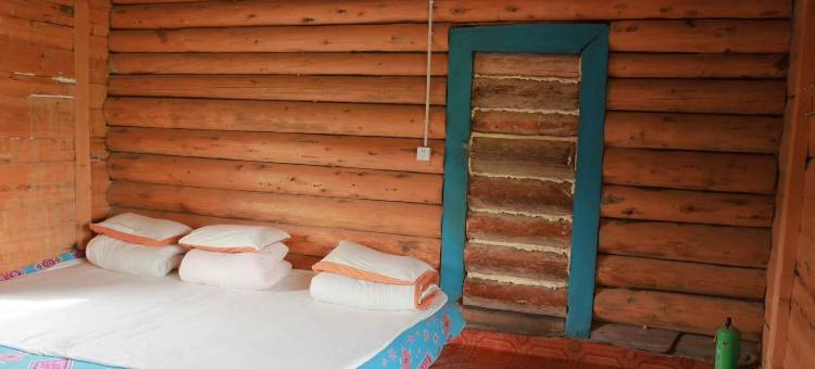 琼库什台怪一点小屋图片
