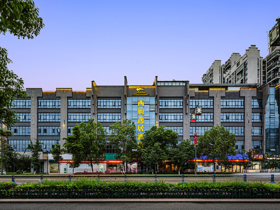 隆昌西姆逸居酒店(金沙时代广场店)