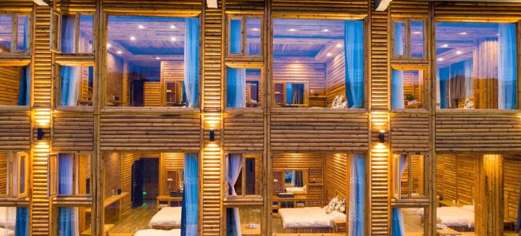 泸沽湖鹊桥山庄图片