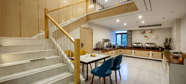 峰宿·山景轻居酒店(贵阳观山湖区高铁北站店)图片