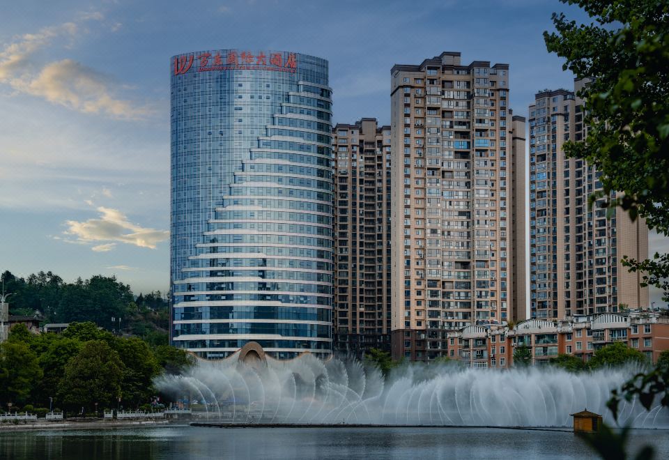 万东国际大酒店外景图