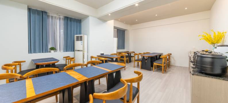 来仪文旅民宿(福州闽侯上街大学城福建师范大学旗山校区店)图片