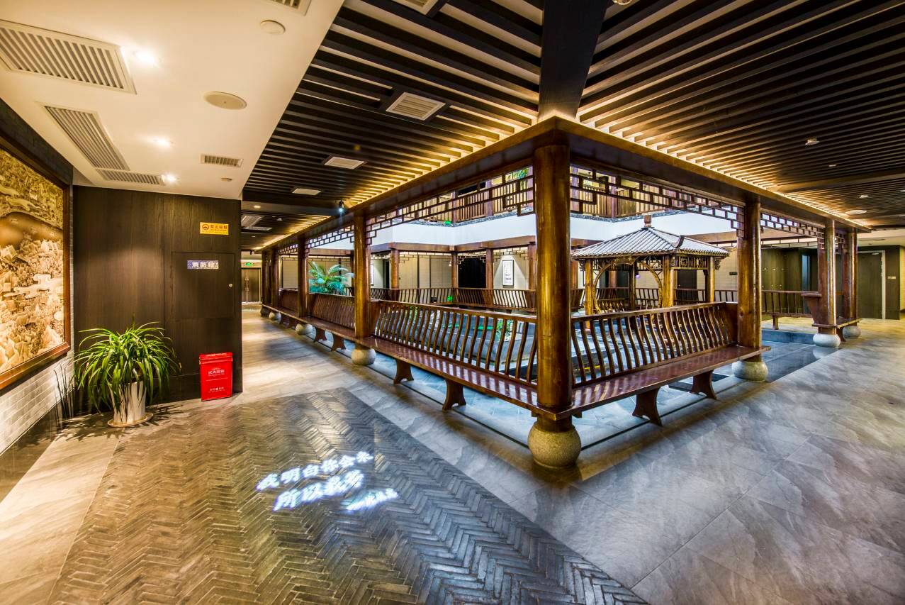 江岸星河酒店(凤凰古城虹桥店)图片