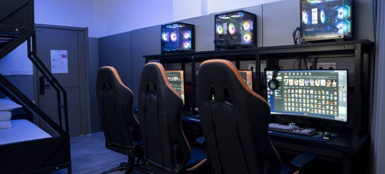 拉法电竞酒店(黄石港万达广场店)图片