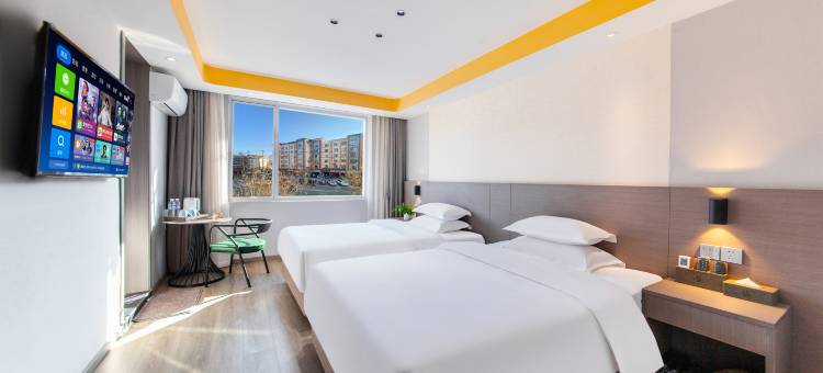 TRIPLE纯泊欢丽酒店(都江堰景区南桥店)图片