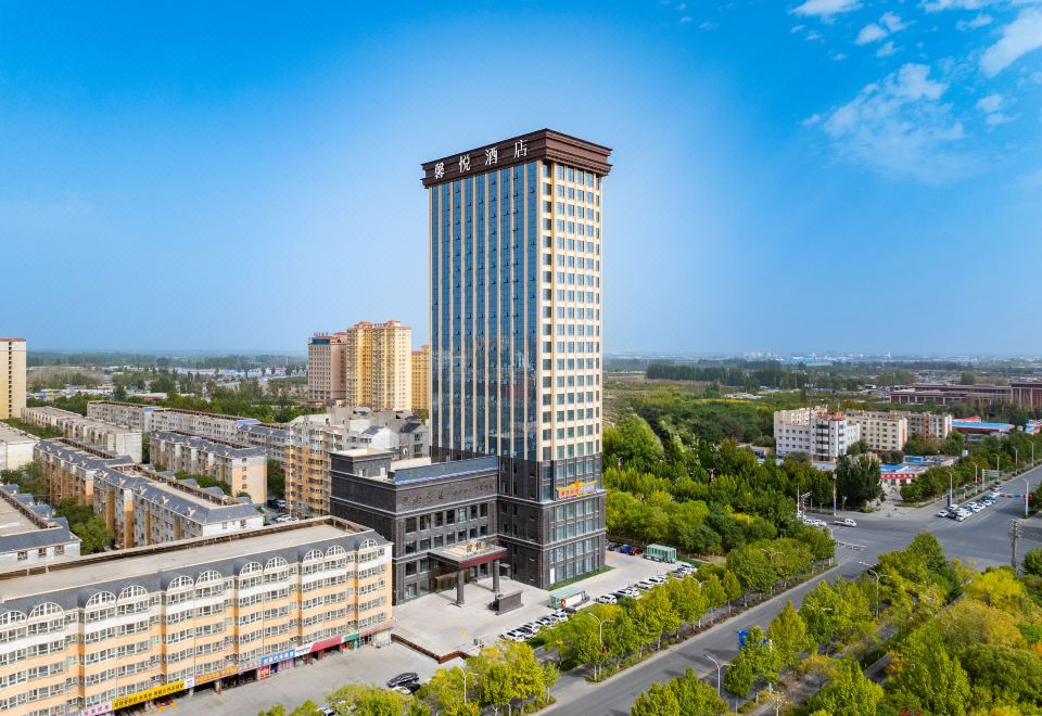 馨悦酒店（阿克苏金兰广场店）外景图