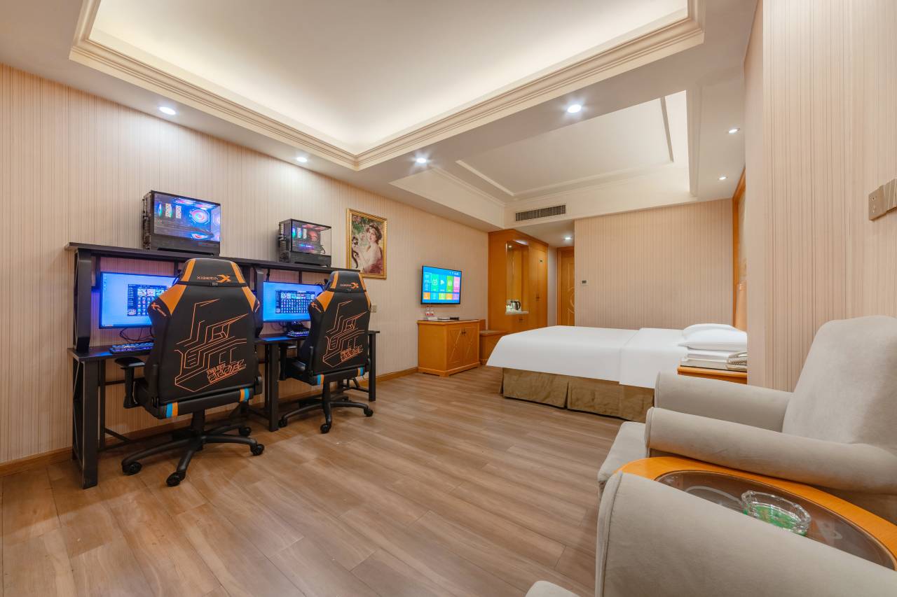 艺趣·S轻奢电竞民宿(道滘店)