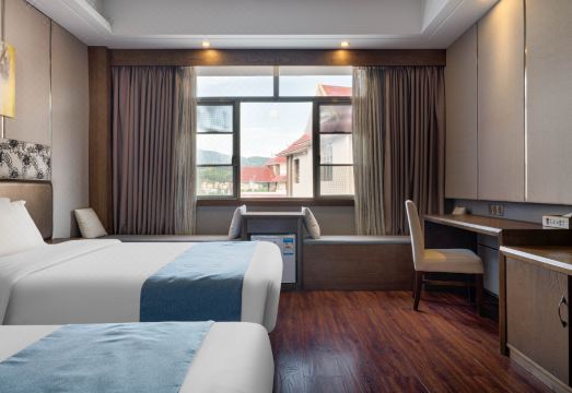 Yunshang Siji Hotel (Mengla County Government Branch, Xishuangbanna) Hotel Overview