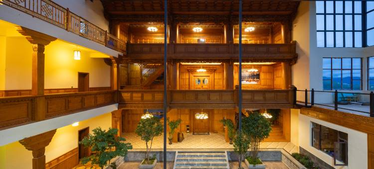 香格里拉·驰桑鼎珠｜CinemaBath设计师藏式民宿(香格里拉机场店)图片