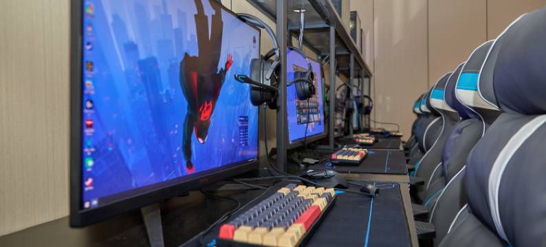 德令哈瑞熙悦庭酒店(海子诗歌馆店)图片