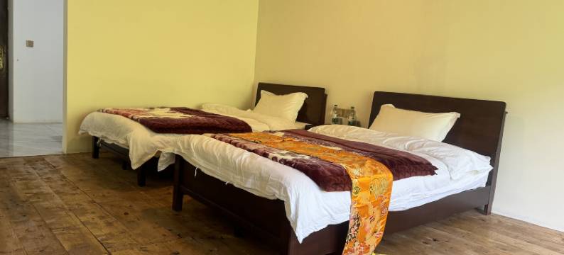 格聂雪域之家民宿图片