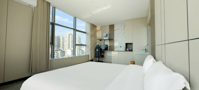 尖峰·悦电竞酒店(邯郸智汇谷天鸿广场店)图片