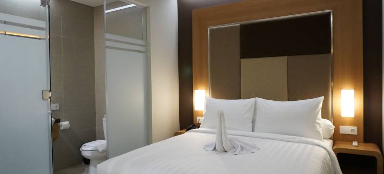 巴布亚勒斯塔里弗朗特一号酒店(Front One Hotel Papua Lestari)图片