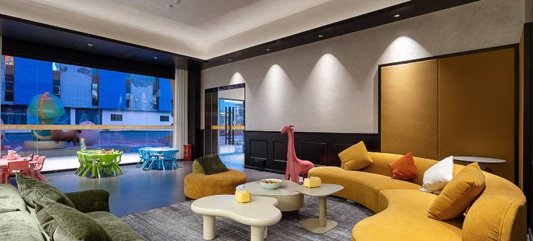 恐龙很忙假日酒店(自贡方特恐龙王国店)图片