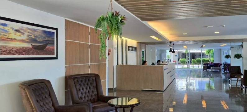 周日芭堤雅中天海滩景色(Sunday Beachfront View Jomtien Pattaya)图片