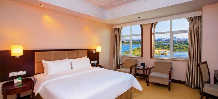 蓝海钧华大饭店(滨州白鹭湖湿地公园店)图片