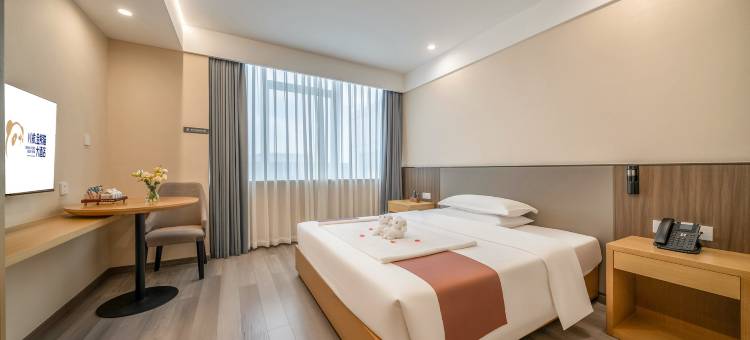 川航金熊猫大酒店(青山机场店)图片