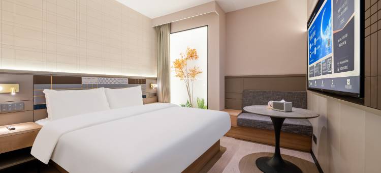 如家精选PLUS酒店(呼和浩特大召寺塞上老街店)图片