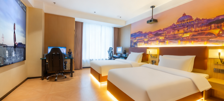 法布戈电竞电影酒店(西美花街红旗大街店)图片