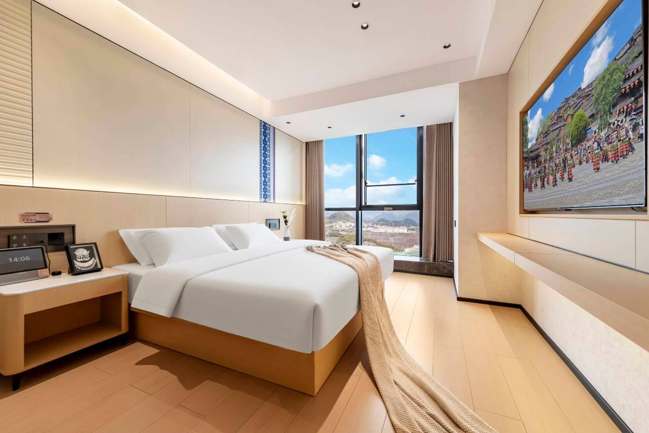 苗皇Royal・云境溯野高空观景酒店(贵阳市观山湖区高铁北站店)图片