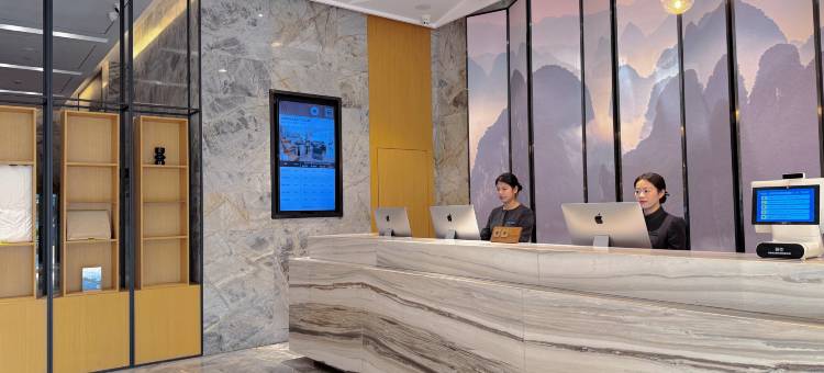 桂林高铁北站恒大广场亚朵酒店图片