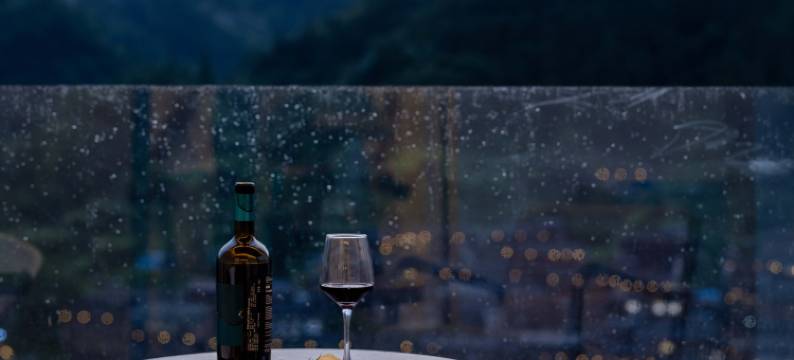 喜住觅境酒店(西江千户苗寨东引观景台店)图片