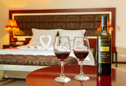 Yunhai Xingji Hotel (Guangzhou Baiyun Railway Station) Hotel Overview