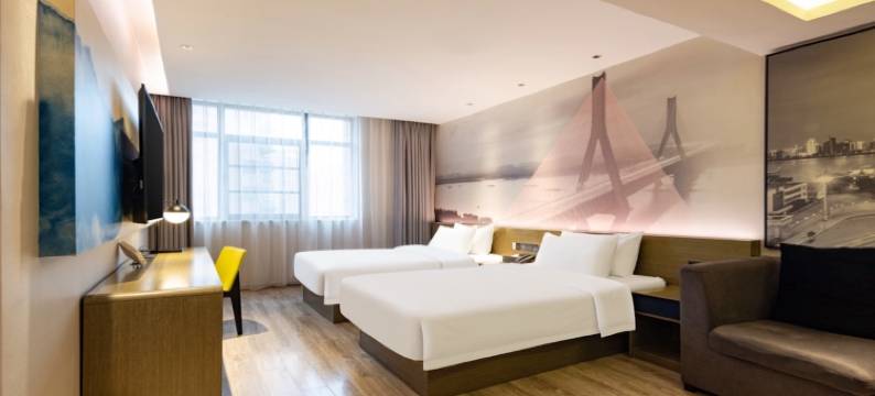 宜必思·尚品酒店(武汉光谷广场民族大学店)图片