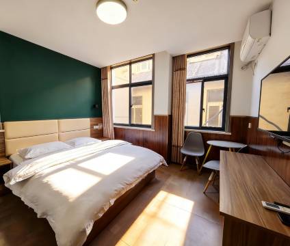 开封鸿顺宾馆(万岁山大宋武侠城店)