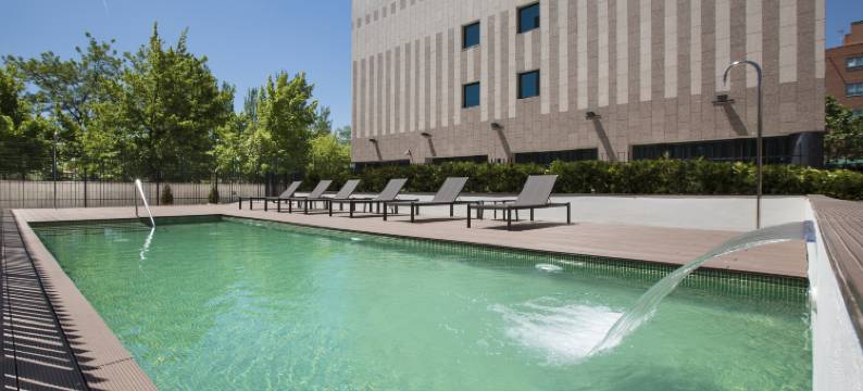 巴拉哈斯机场NH酒店(NH Barajas Airport)图片