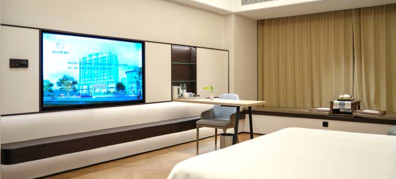 飞达河畔酒店图片