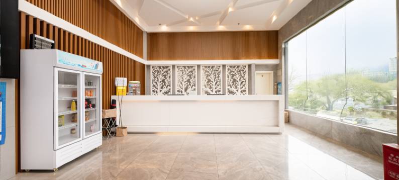 IF怡福酒店(明珠城轨站店)图片