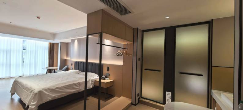 柏亚智能酒店(盘州东湖公园合力广场店)图片